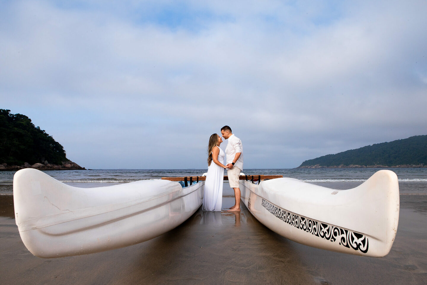Ensaio pre-wedding - Nathalia e Anderson na praia do Guaiuba